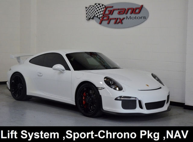 2015 Porsche 911 (White/Black w/Leather/Alcantara Seat Trim)